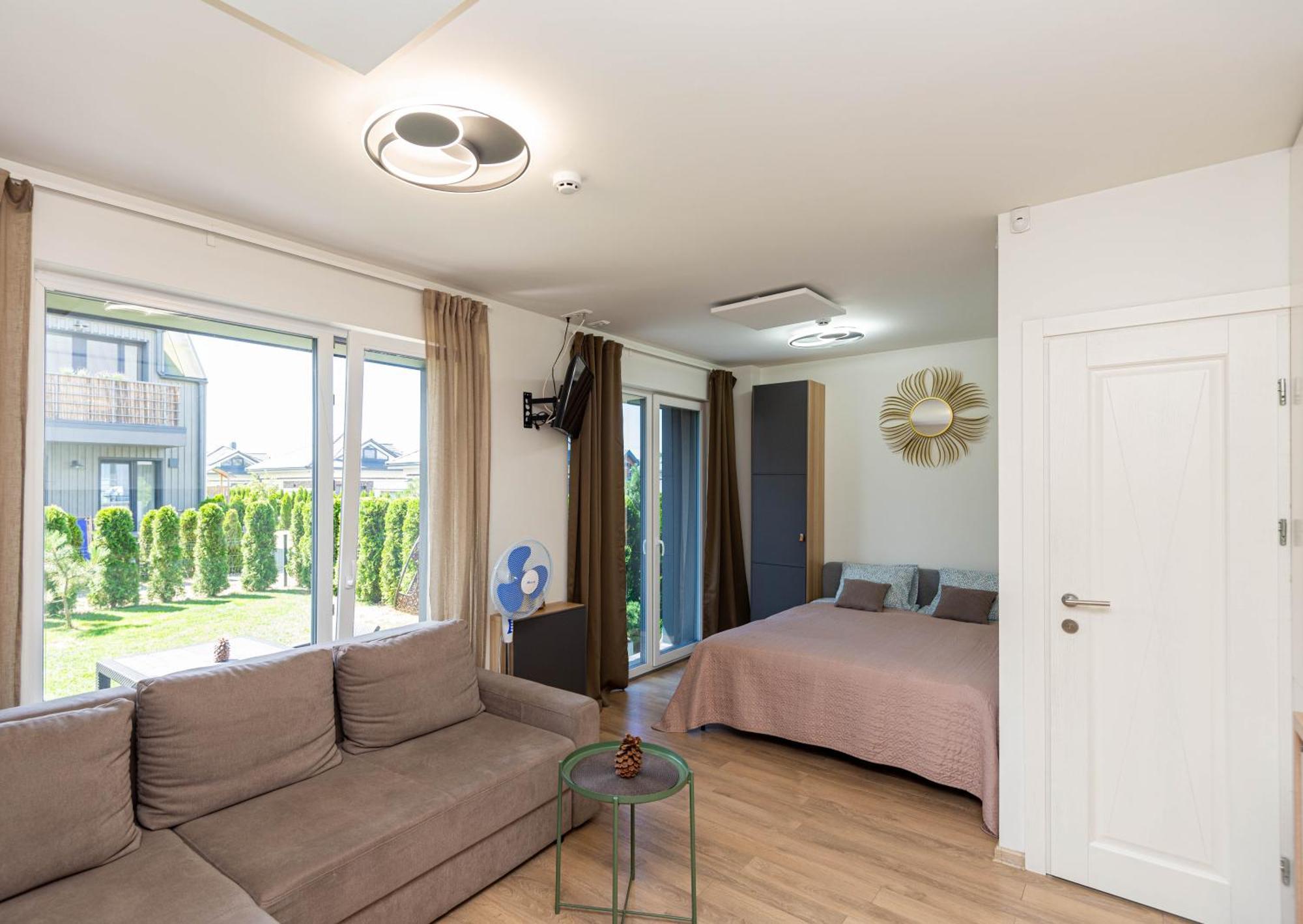 Vaivorykstes Namai Apartman Palanga Kültér fotó